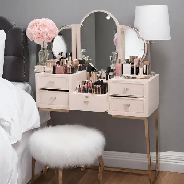 Vanity With Nightstands And Drawers