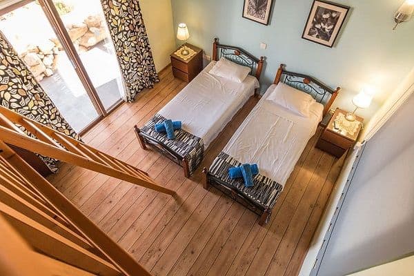 Factors you should consider before arranging two beds in one small bedroom