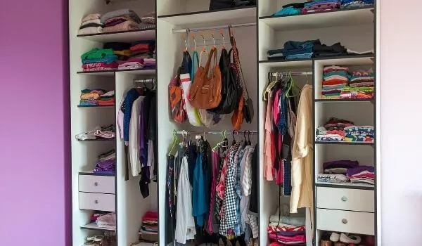 How to Choose the Best Portable Closet