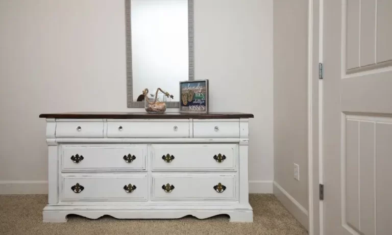 Can You Put A Dresser In An Entryway? [4 Stylish Ideas]