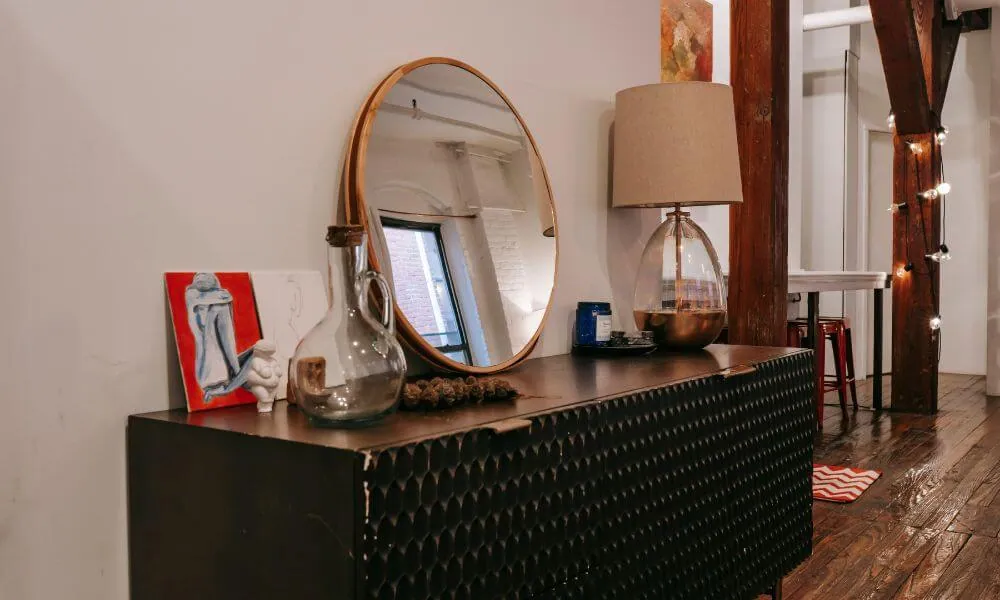 Why Should You Put A Dresser In An Entryway