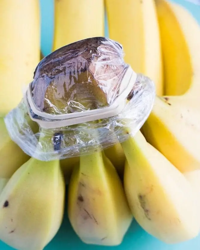 Keep Bananas Fresh Longer with a Plastic Wrap Trick