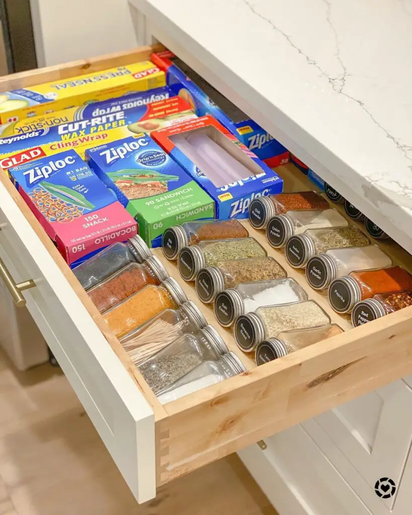 Organize Your Kitchen Drawers with Dividers